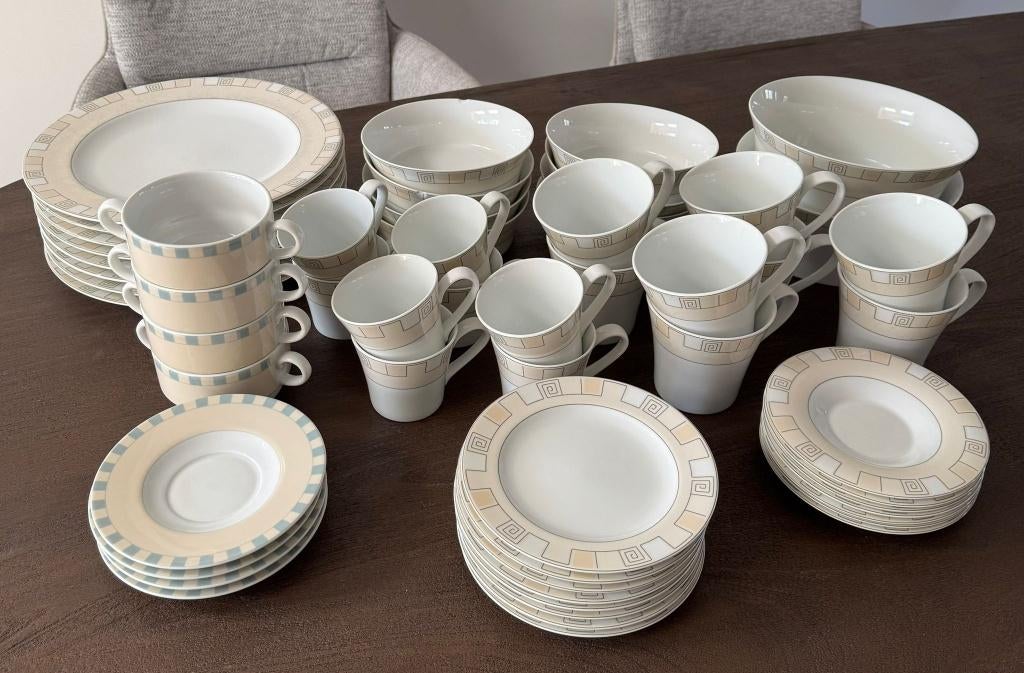 Grote servies set Royal Porcelain + Intermezzo 8-persoons, Huis en Inrichting, Keuken | Servies, Ophalen, Gebruikt, Overige stijlen