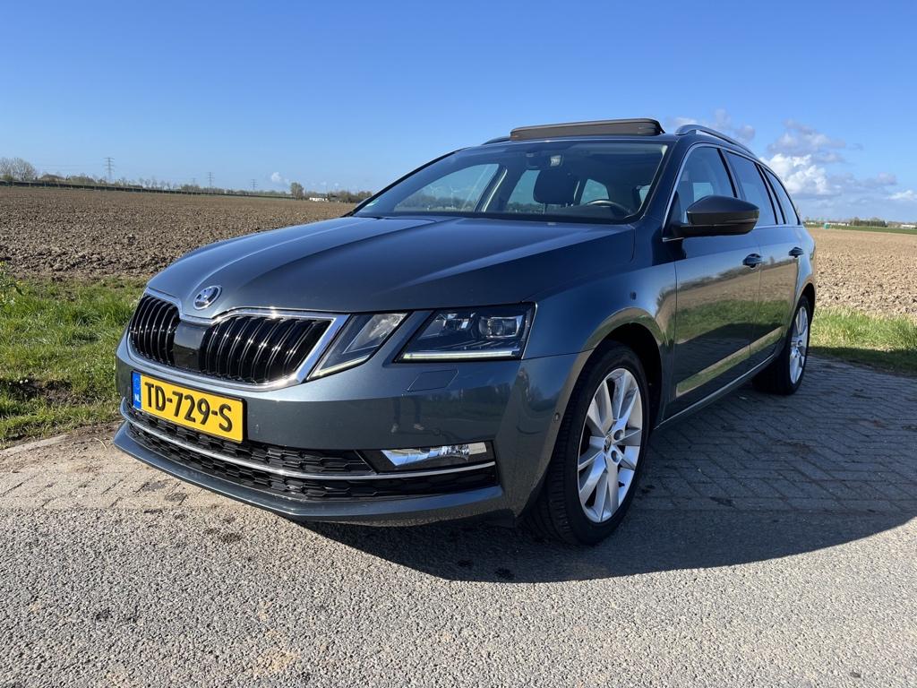 Skoda Octavia Combi 1.0 TSI Greentech Style Business 2018, Auto's, Voorwielaandrijving, Stof, Origineel Nederlands, Stationwagon