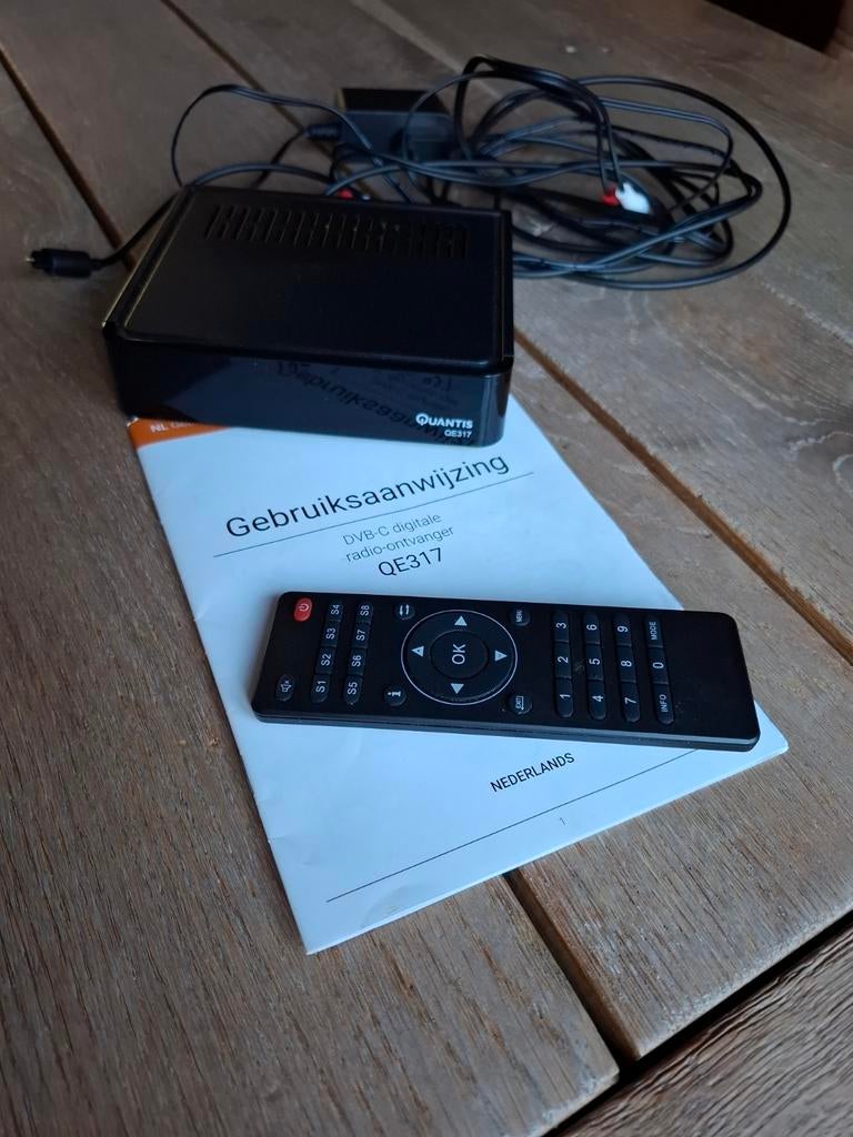 Quantis QE317 Digita 6 DVB-C radio tuner, Ophalen, Zo goed als nieuw