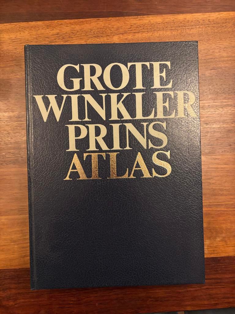 Grote Winkler Prins Atlas - Het Geografisch en Cartografisch, Gelezen, Overige atlassen, Ophalen of Verzenden, 1800 tot 2000