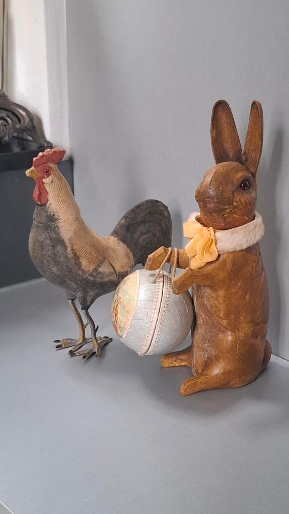 Candy container Paashaas,Papier-maché., Antiek en Kunst, Ophalen of Verzenden