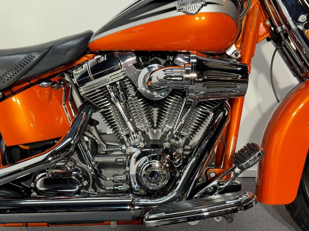 HARLEY-DAVIDSON CONVERTIBLE CVO FLSTSE SOFTAIL (bj 2010) - foto 2