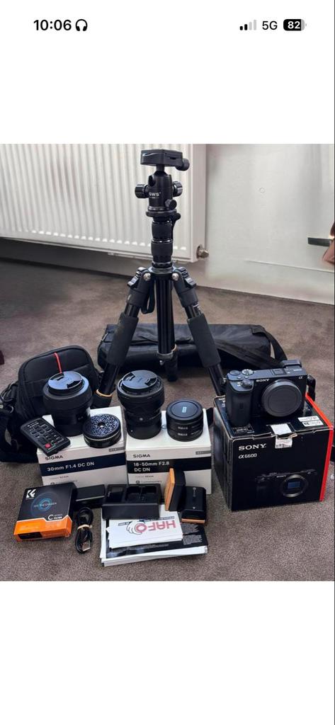 Sony Alpha A6600 met Sigma lenzen enstatiefwith complete set, Gebruikt, Compact, Ophalen of Verzenden, 4 t/m 7 keer
