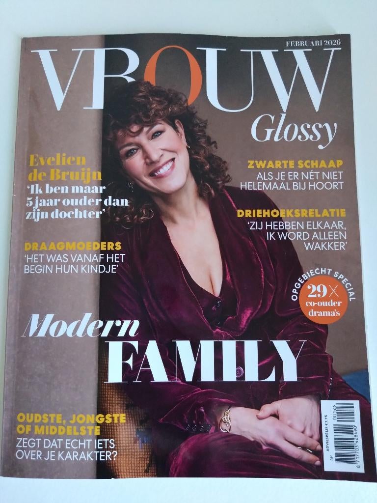 Vrouw Glossy 2 st., Ophalen of Verzenden, Zo goed als nieuw, Damesbladen