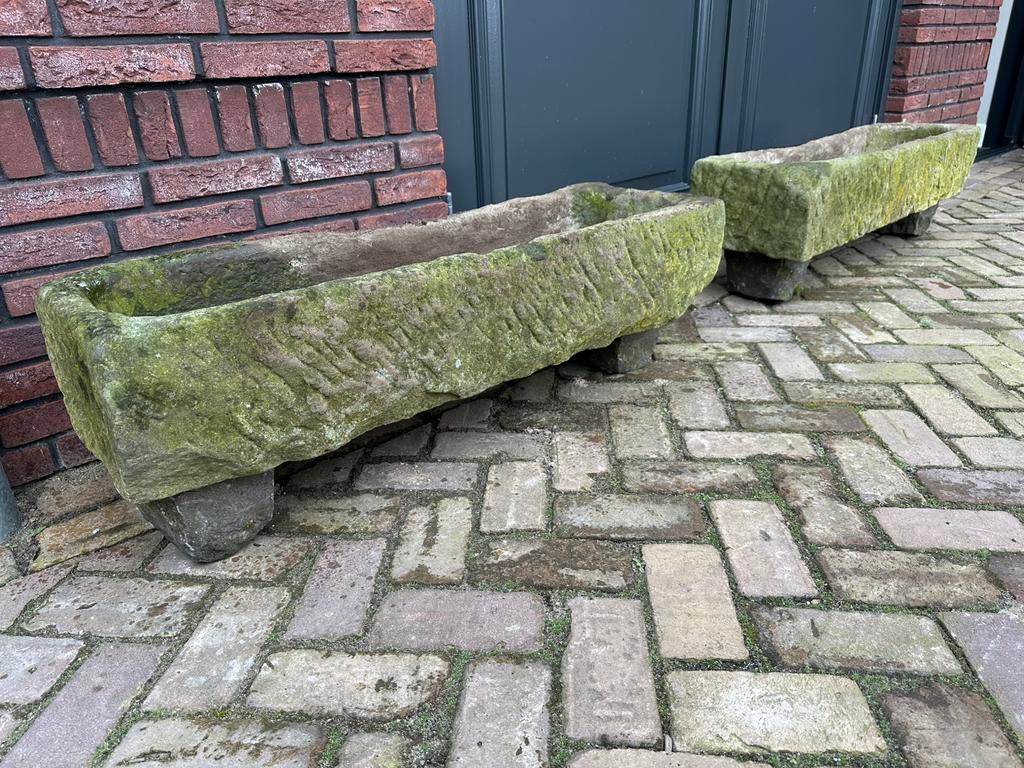 Twee Bentheimer bloembakken / troggen, Steen, Gebruikt, Ophalen of Verzenden, Rechthoekig