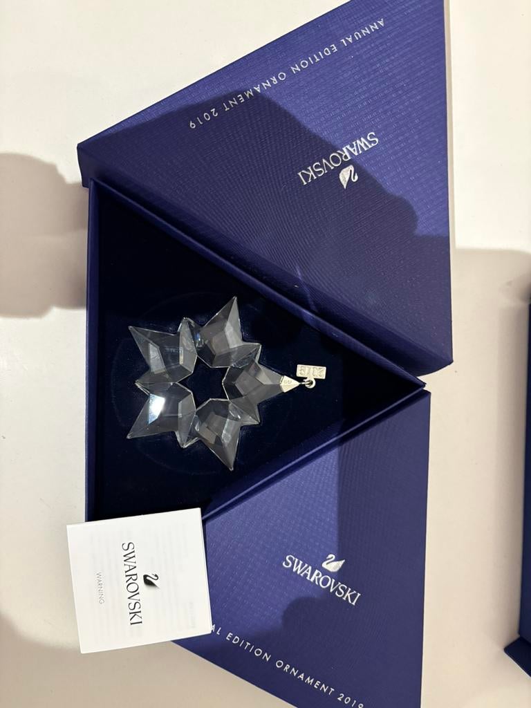 Swarovski kerst ster 2019, Verzamelen, Swarovski, Ophalen of Verzenden, Zo goed als nieuw, Figuurtje