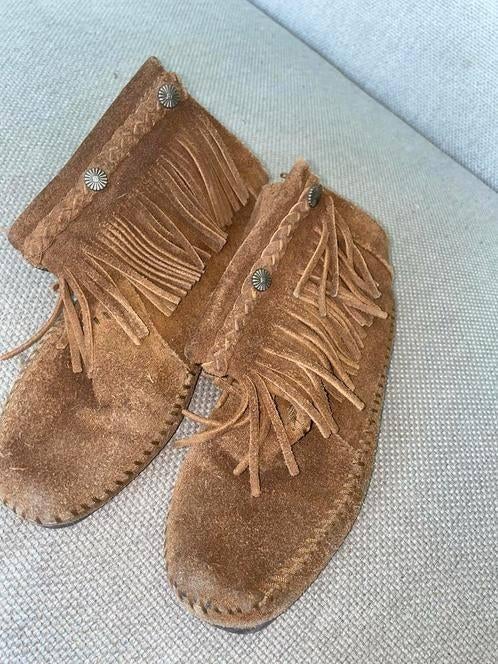 Minnetonka’s suède schoenen mocassins laarzen laarsjes 35 ?, Gebruikt, Laarzen, Verzenden, Meisje