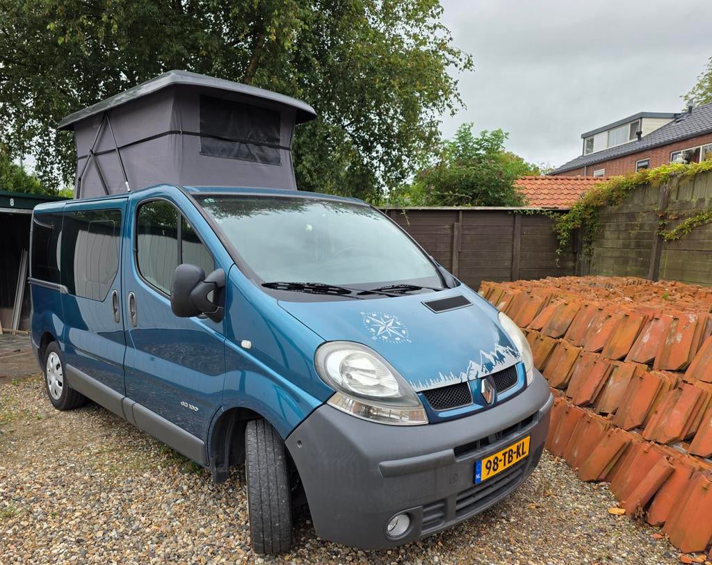 Prachtige zelfbouw camper met slaapdak Renault Trafic 2006, Caravans en Kamperen, Campers, Chemisch toilet, Buscamper of Camperbus