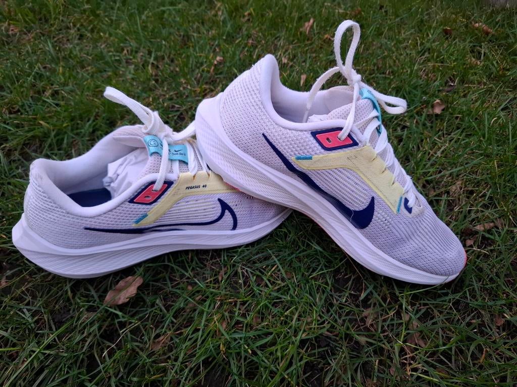 Nike hardloopschoenen maat 42,5, Sport en Fitness, Loopsport en Atletiek, Gebruikt, Hardloopschoenen, Nike, Ophalen of Verzenden