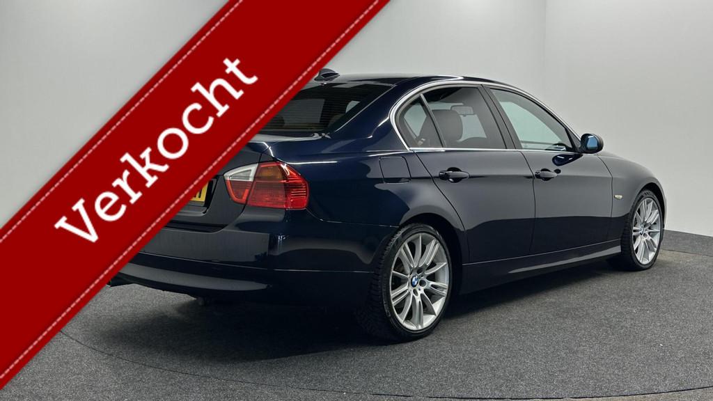 BMW 3-serie 318i Business Line NAVIGATIE CRUISE LEER ECC., Achterwielaandrijving, Beige, Blauw, Handgeschakeld