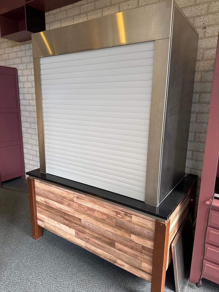 Professionele Koelvitrine met Rolluik - Horeca Kwaliteit, Ophalen, Gebruikt, Koelen en Vriezen