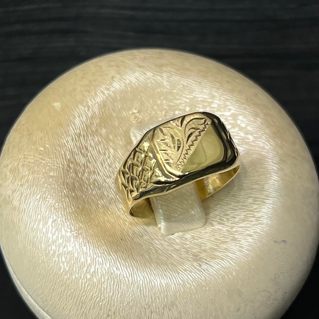 14 karaat gouden zegelring prachtig ring, Ophalen of Verzenden, Zo goed als nieuw, Goud, Dame