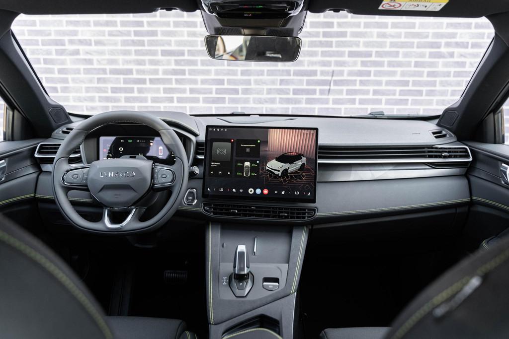 Lynk & Co 01 1.5 Core PHEV | Elegante SUV met 1.800 kg trekv, 1800 kg, 4 cilinders, 276 pk, Wit