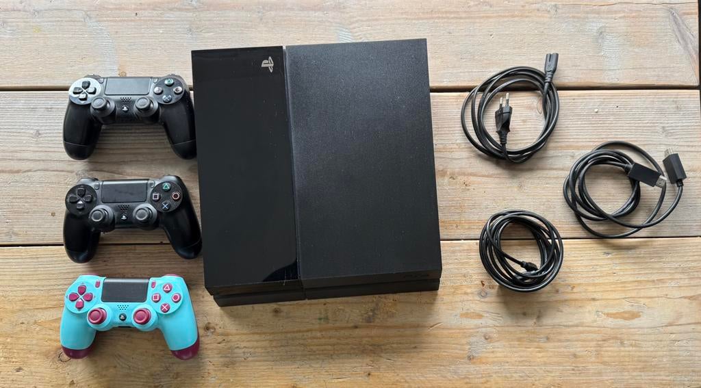Playstation 4 met 3 controllers, Ophalen, Zo goed als nieuw, Met 3 controllers of meer, Original