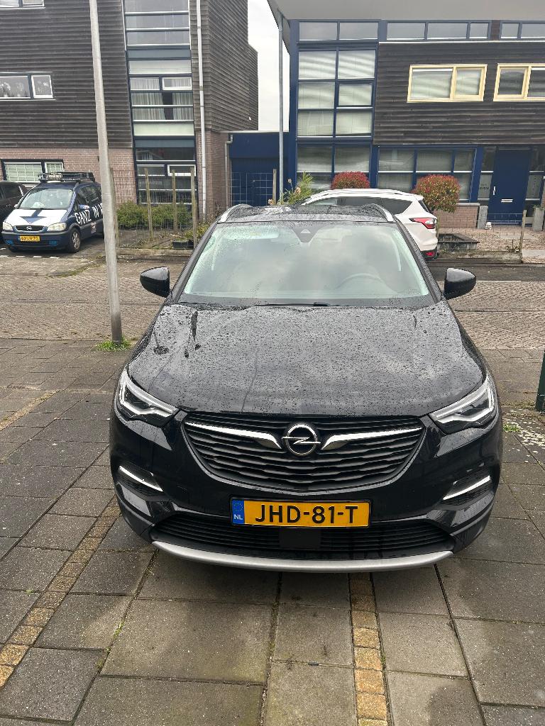 Opel Grandland X 1.2 Turbo 130pk S&S Aut 2019 Zwart, Auto's, 1199 cc, Leder en Stof, Zwart, 1200 kg