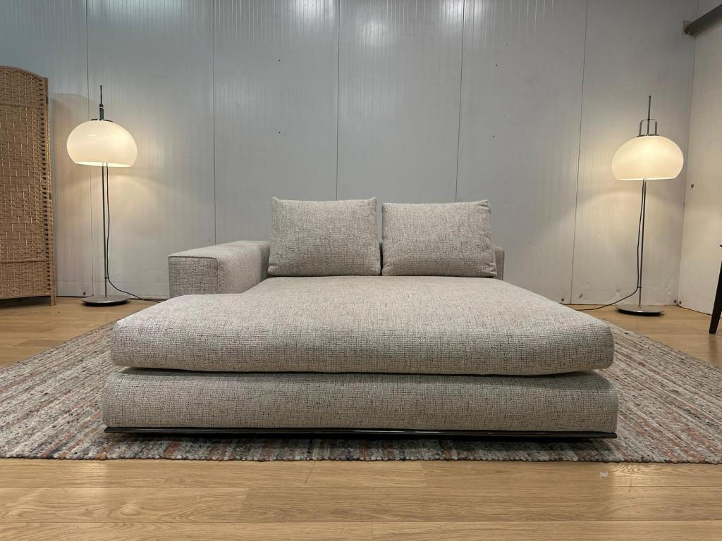 Minotti Hamilton Eiland Nieuwstaat – NP: €12.500, https://www.minotti.com/en, Minotti, 150 tot 200 cm, Tweepersoons