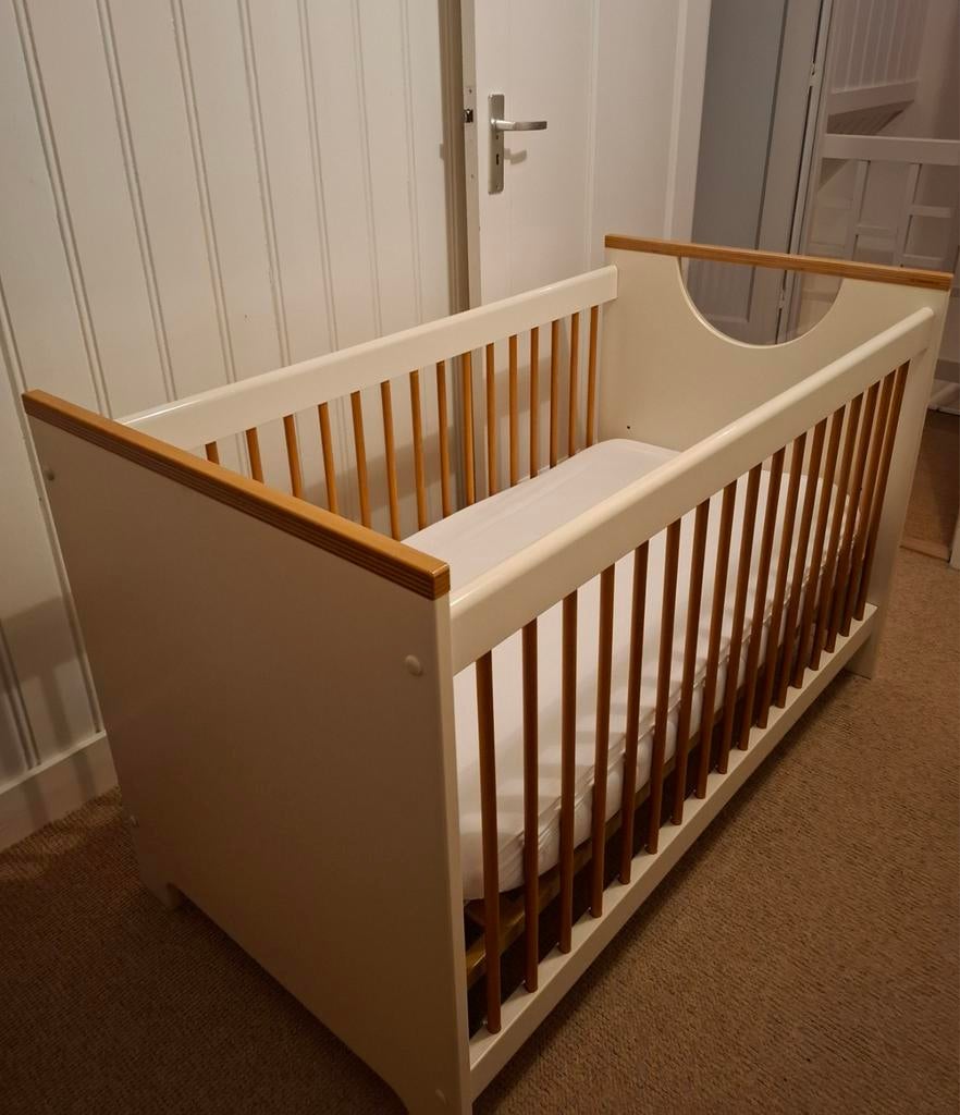 Hoge kwaliteit kinderledikant zgan met aerosleepmatras, Ophalen, Zo goed als nieuw, Ledikant