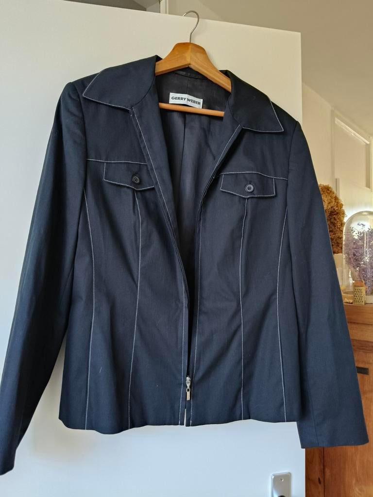Gerry Weber jasje met rits, Maat 38/40 (M), Zwart, Ophalen of Verzenden, Zo goed als nieuw