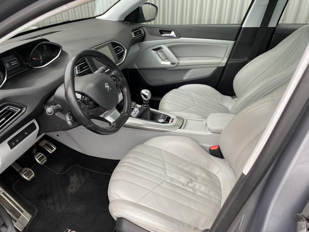Peugeot 308 SW 1.2 PureTech Allure Leer, Pano, Navi, CC, PDC, Gebruikt, Euro 6, 1199 cc, 1165 kg