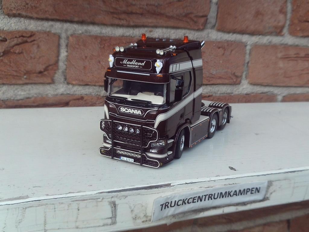 WSI  Scania  R  Highline  van  Madland., Ophalen of Verzenden, Nieuw, Bus of Vrachtwagen, Wsi