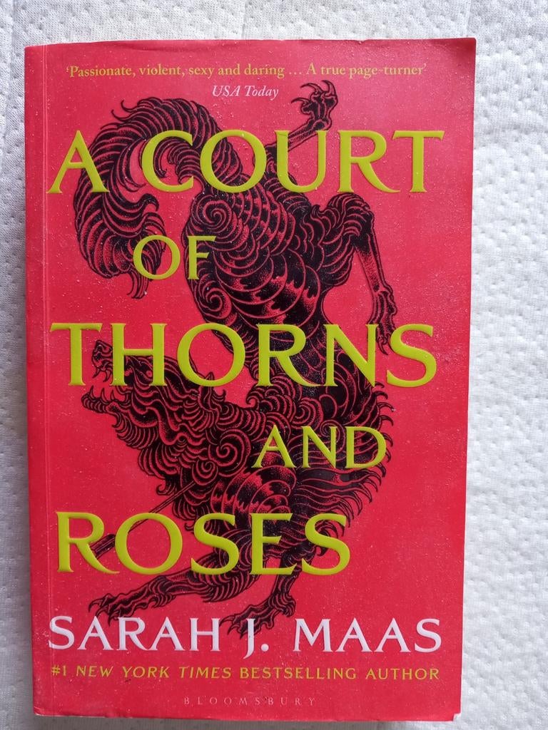 Boek: A Court of Thorns and Roses - Sarah J. Maas, Ophalen, Zo goed als nieuw