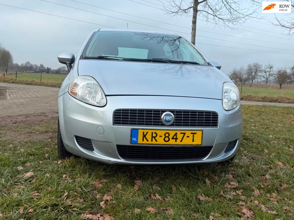 Fiat Grande Punto 1.4 Active, Voorwielaandrijving, Stof, 4 cilinders, 400 kg