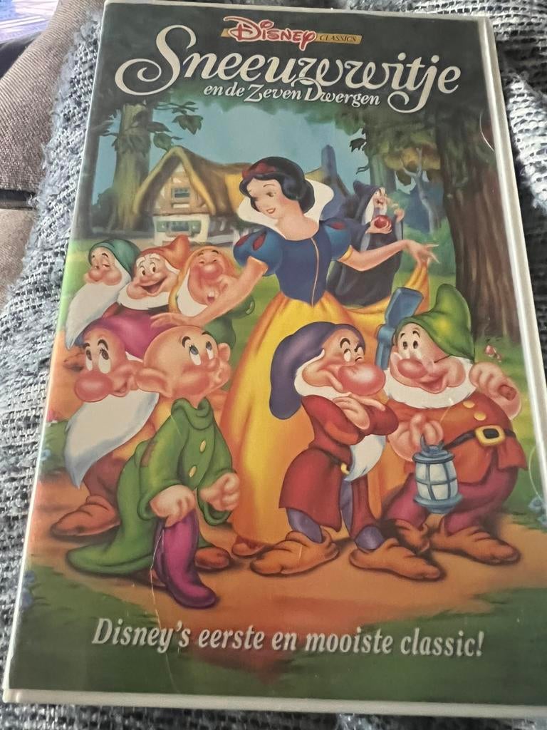 Disney vhs videoband Sneeuwwitje en de 7dwergen, Verzamelen, Ophalen of Verzenden, Sneeuwwitje of Doornroosje, Zo goed als nieuw