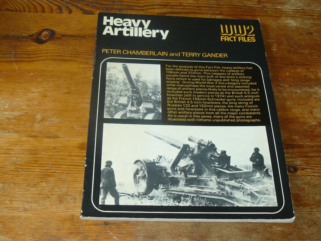 Heavy Artillery (zware artillerie kanonnen uit Wo2), Ophalen of Verzenden, Landmacht, Overige gebieden, Boek of Tijdschrift
