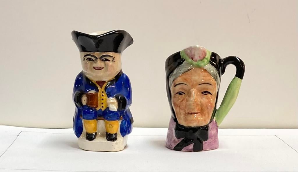 Toby jugs  2 x, Antiek en Kunst, Ophalen of Verzenden