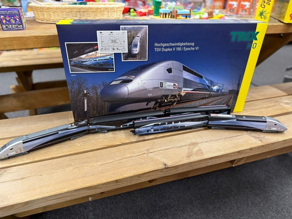 Trix 22790 Hogesnelheidstrein TGV Duplex V 150, Ophalen, Wisselstroom, Treinset, Nieuw
