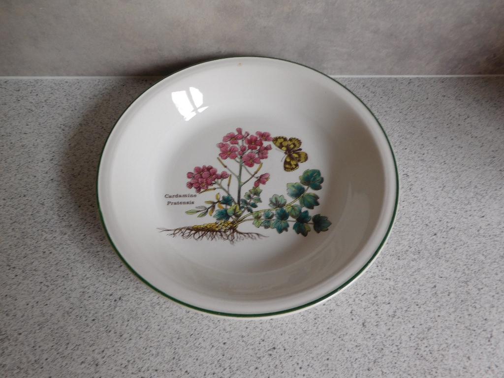 Diep Bord 21,5 cm. Cardamine Florabunda Wedgwood, Ophalen of Verzenden, Zo goed als nieuw, Bord(en), Wedgwood