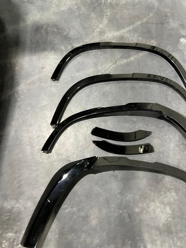 Land Rover Defender 110 Spatbord randen origineel lr, Ophalen of Verzenden