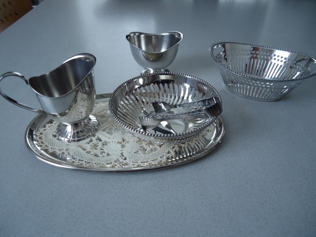 D.E. VERZILVERD SUIKER/MELK/BONBON SETJE OP SCHAALTJE, Ophalen of Verzenden, Gebruikt