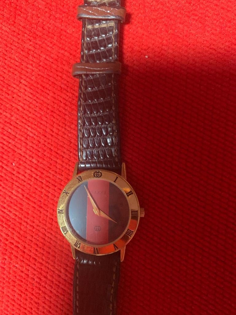Gucci Horloge, Ophalen of Verzenden, Zo goed als nieuw, Staal, Overige merken
