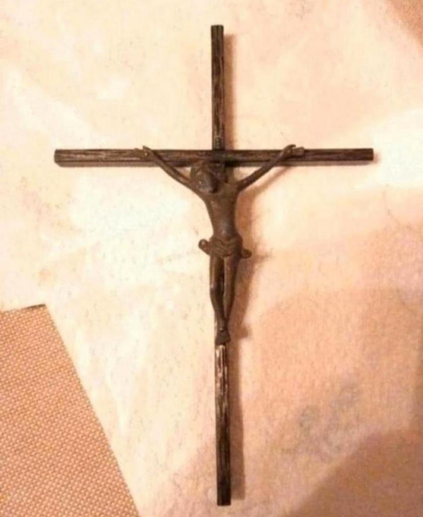 Antiek gedetailleerd kruisbeeld., Ophalen of Verzenden