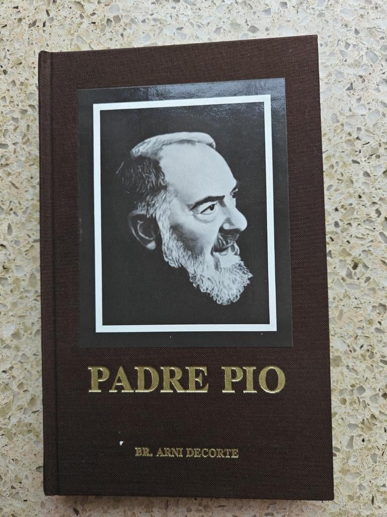 Pater Pio door broeder Arno Decorte, Boeken, Ophalen of Verzenden, Nieuw, Arno Decorte, Christendom | Katholiek