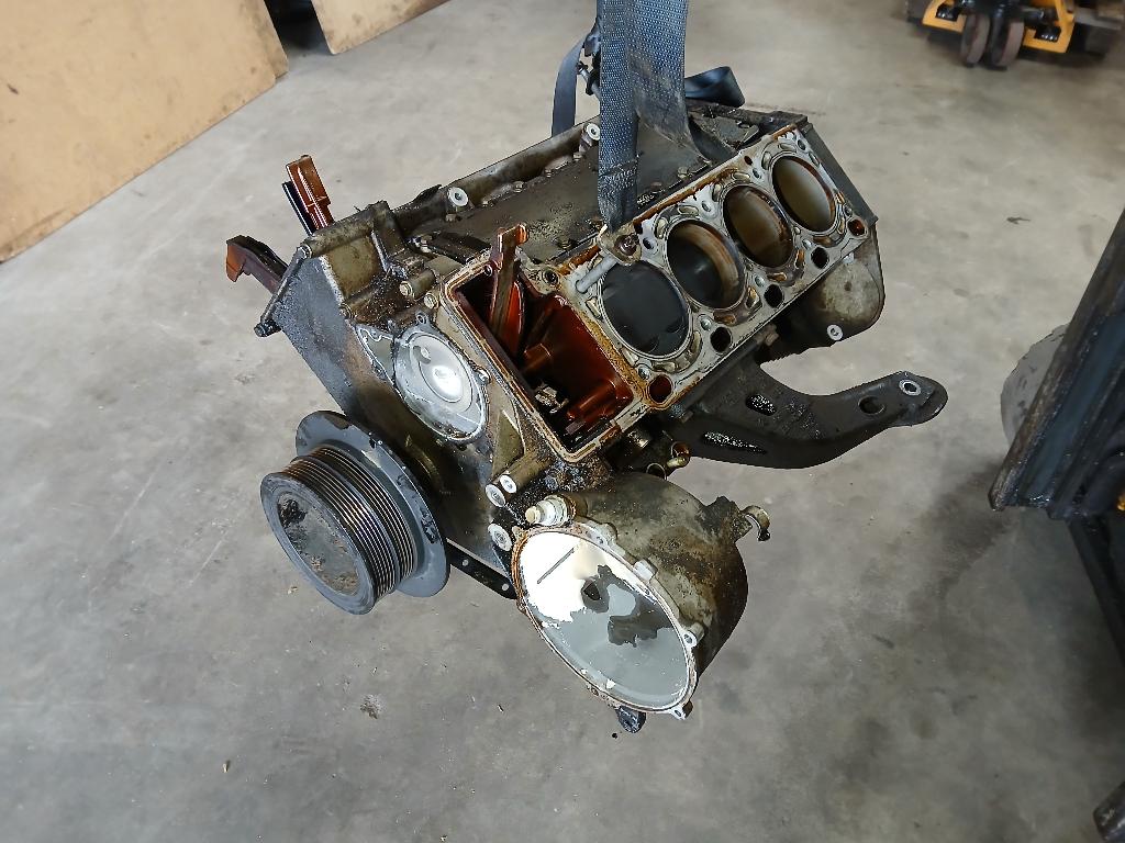 BMW M62 Motor blok met schade 4.4 V8 Vanos M62b44 Onderblok, Auto-onderdelen, Motor en Toebehoren, Ophalen of Verzenden, Gebruikt