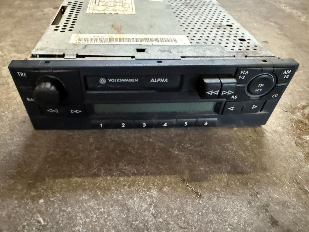 Volkswagen T5 originele Alpha radio, Gebruikt, -, -, Ophalen of Verzenden