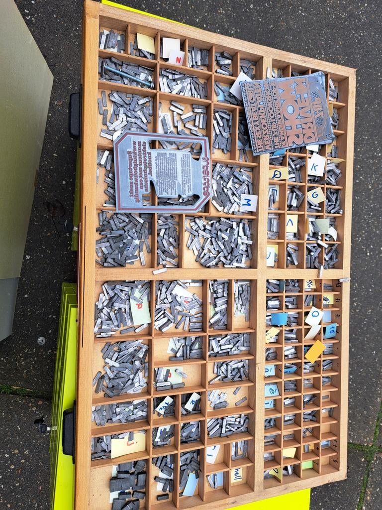 Zetbak met loden letters, Ophalen of Verzenden