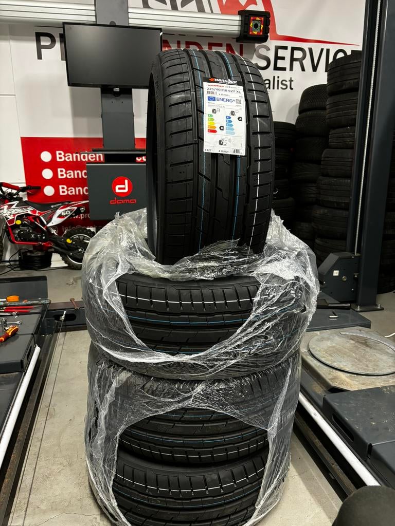 225/40/18 hankook S1 EVO 3, 18 inch, Nieuw, Ophalen of Verzenden, Band(en)