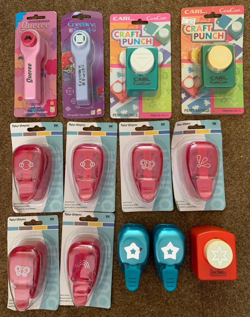 Paper shapers ponsen 13 stuks nieuw borduurpons ponsjes, Hobby en Vrije tijd, Kaarten | Zelf maken, Ophalen of Verzenden, Nieuw