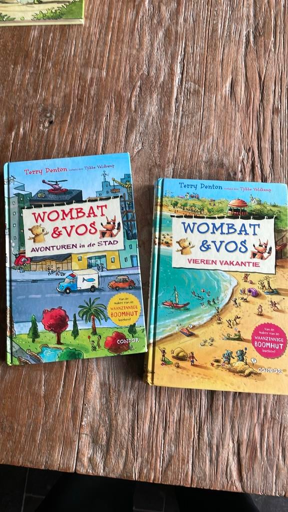 Wombat & Vos - Avonturen en Vakantie - 2 Boeken, Ophalen of Verzenden, Zo goed als nieuw, Fictie algemeen