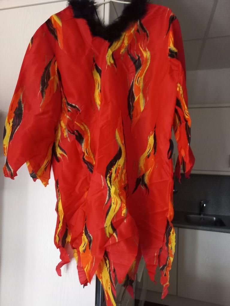 In vuur en vlam, Ophalen of Verzenden, Zo goed als nieuw, Maat 46/48 (XL) of groter, Carnaval