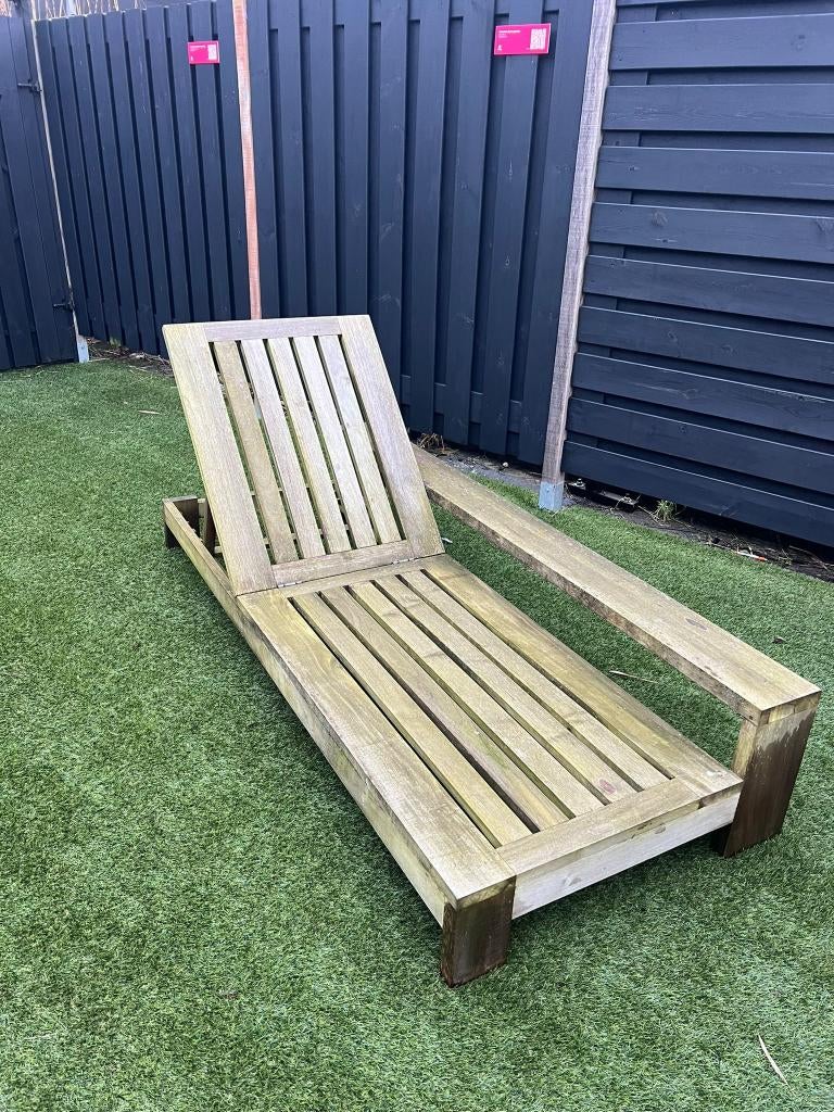 2 Ligstoelen/banken zonder kussen, Ophalen of Verzenden, Gebruikt, Hout, Verstelbaar