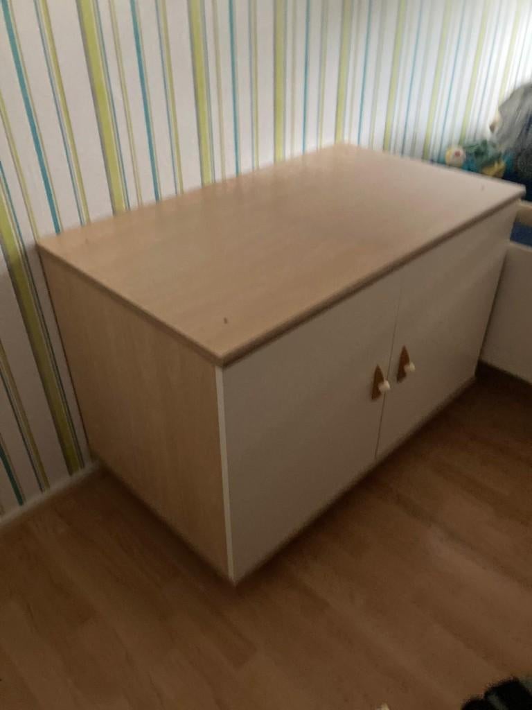 Gebruikt houten kastje met deurtjes, Huis en Inrichting, Kasten | Dressoirs, Ophalen, 100 tot 150 cm, 50 tot 75 cm, Gebruikt