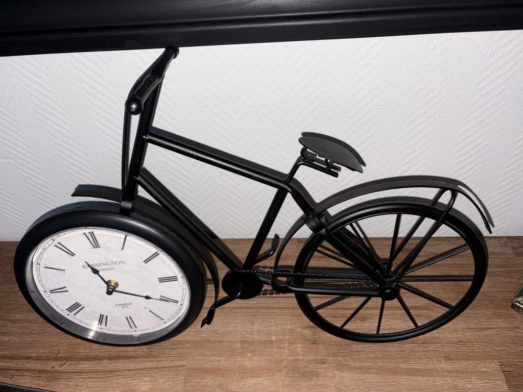 Fiets Klok - Decoratieve Tafelklok, Huis en Inrichting, Woonaccessoires | Klokken, Ophalen, Nieuw, Analoog, Wekker of Tafelklok
