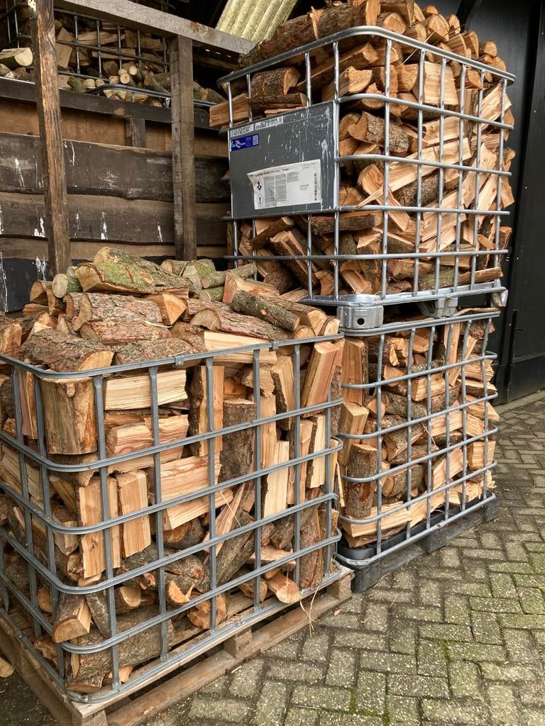 Haardhout en vers gekloofd naaldhout (douglas/fijnspar/den), 3 tot 6 m³, Ophalen, Overige houtsoorten, Blokken