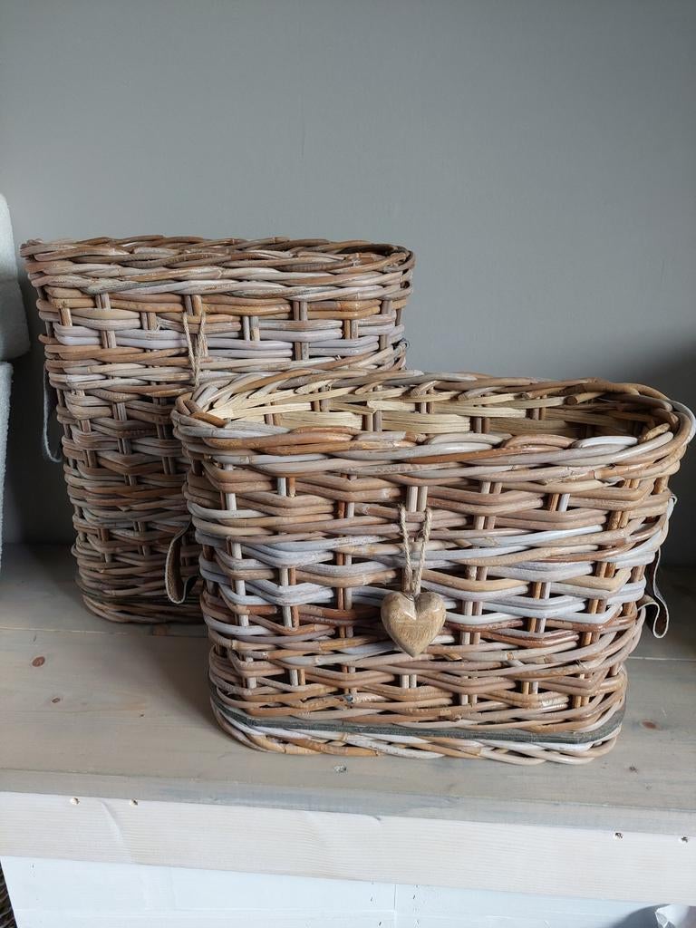2 mooie manden, zeer geschikt voor vensterbank izgs, Ophalen, Gebruikt, Mand, Riet