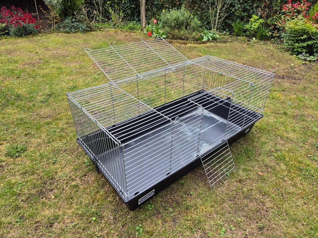 GRATIS Kooi voor knaagdieren, zwart met tralies, Ophalen, 75 tot 110 cm, Kooi, Minder dan 60 cm