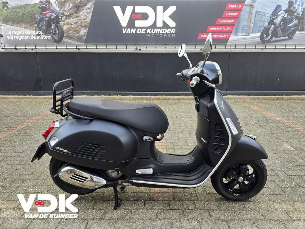VESPA GTS 300 HPE (bj 2022)